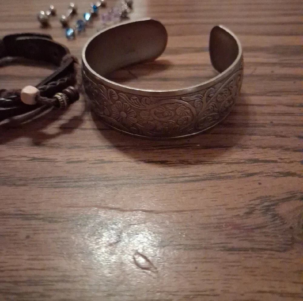 Fashion Jewelry 18 Piece Miscellaneous Lot